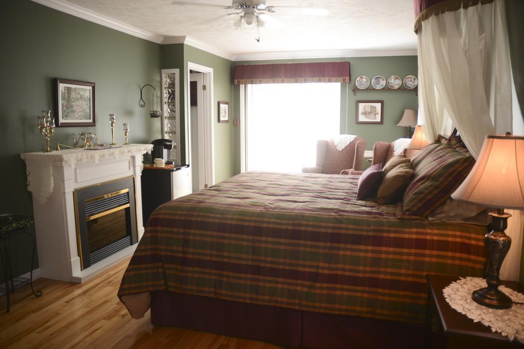 Cote'S Bed & Breakfast Grand Falls Exterior photo
