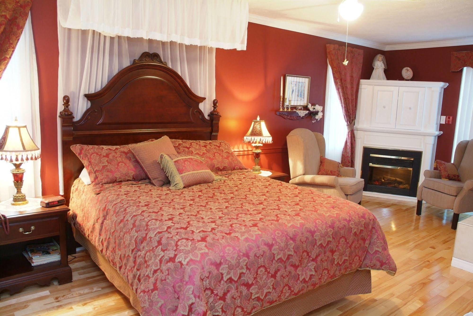 Cote'S Bed & Breakfast Grand Falls Exterior photo
